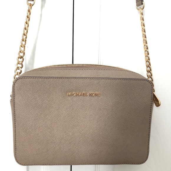 Michael Kors Crossbody - Picture 3 of 7